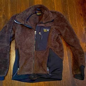 Mountain hardwear fuzzy sweater